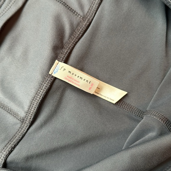 NEW Free People Movement / Aerial Stirrup Legging - Medium - Picture 7 of 7